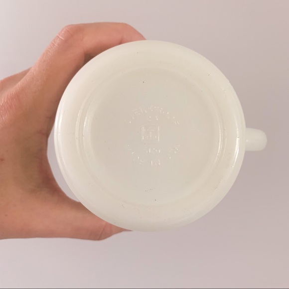 Vintage | Anchor Hocking | Milk Glass Mug Set - Picture 2 of 4